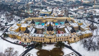 szechenyi-budapest-therme-thermalbad-winter-vogelperspektive